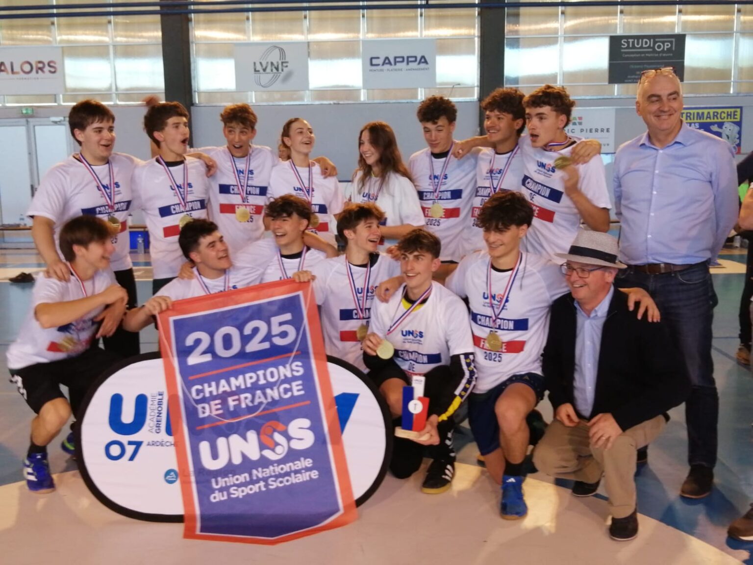 eeb36e0d-72d8-4a34-9129-89adea865f19